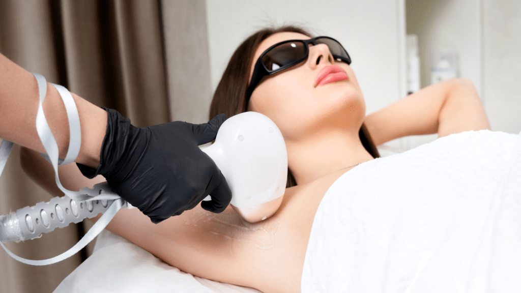 Depilación láser en verano: por qué julio no es tarde para empezar 1 Laser en verano